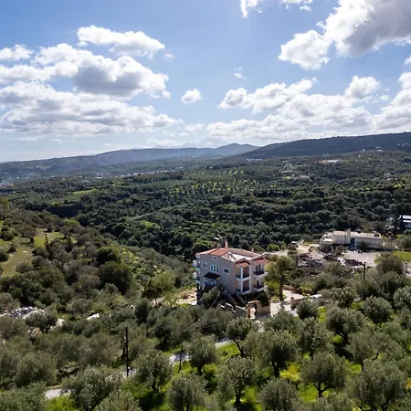 Apartament Chrysa Traditional Family House *