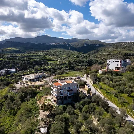 Chrysa Traditional Family House Rethymno