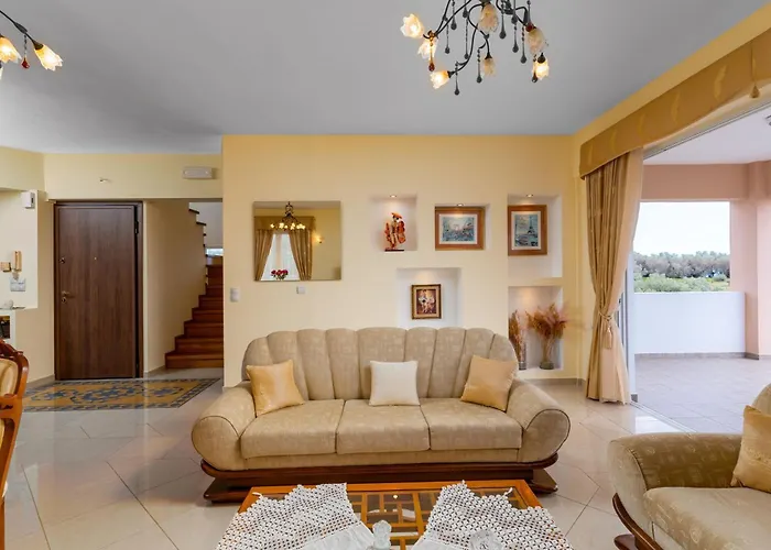 Chrysa Traditional Family House Apartment *