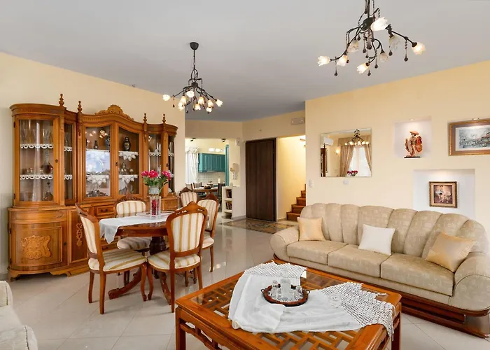 Chrysa Traditional Family House Apartment *